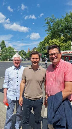 Steffen Krach (Mitte) mit Florian Dörstelmann (rechts) und unserem Abteilungsmitglied Günter